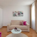 Ana Apartment *
