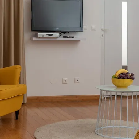 Ana Apartment *
