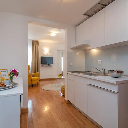 Ana Apartamento *