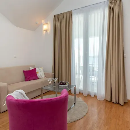 Ana Apartamento