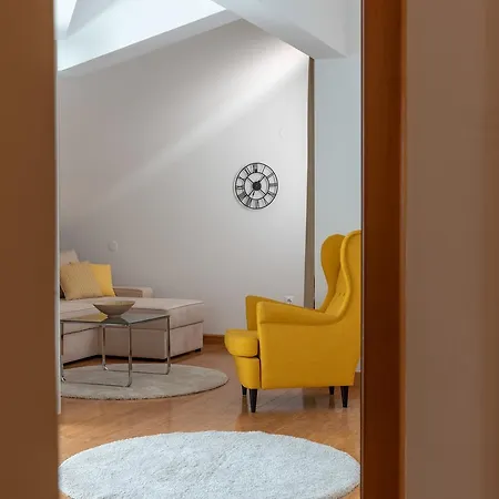 Ana Apartamento