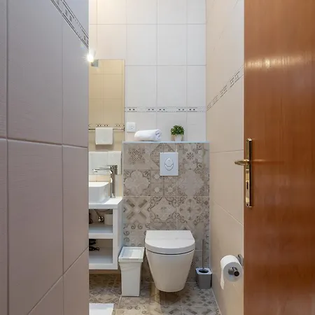 Apartment Ana *