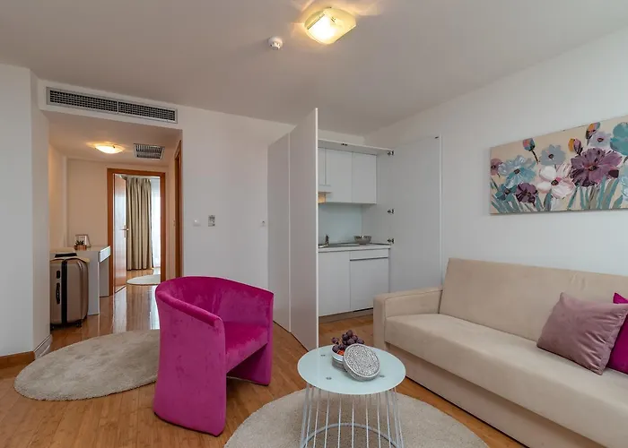 アナ アパート *